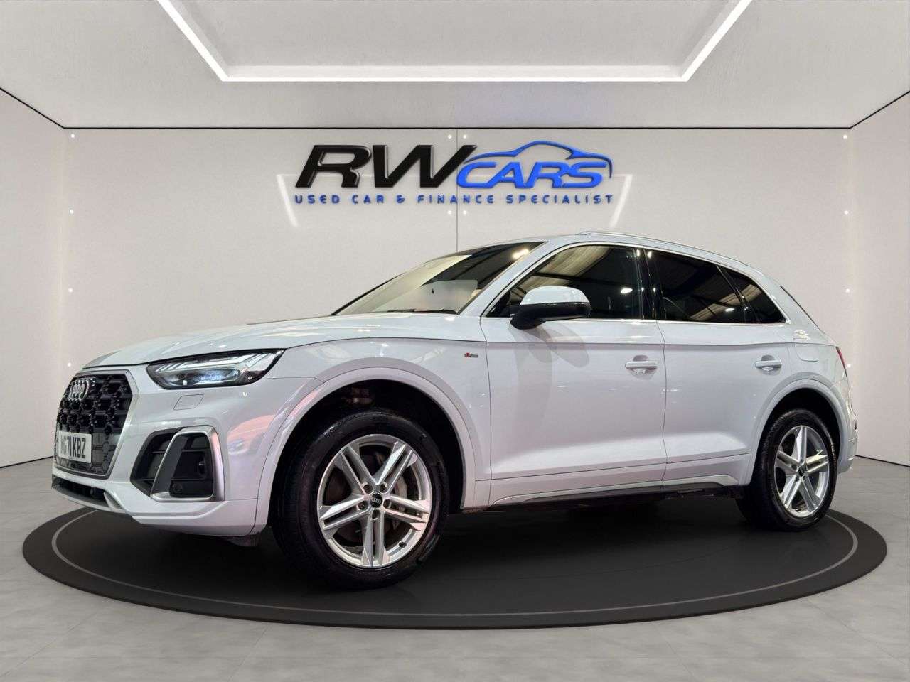 A 2021 AUDI Q5 2.0 TFSIe 50 S line SUV 5dr Petrol Plug-in Hybrid S Tronic quattro Euro 6 ( A 2021 AUDI Q5 2.0 TFSIe 50 S line SUV 5dr Petrol Plug-in Hybrid S Tronic quattro Euro 6 (