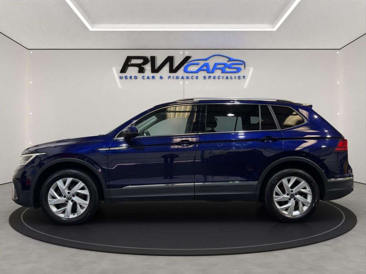 A 2022 VOLKSWAGEN TIGUAN ALLSPACE 1.5 TSI Life SUV 5dr Petrol DSG Euro 6 (s/s) (150 ps) A 2022 VOLKSWAGEN TIGUAN ALLSPACE 1.5 TSI Life SUV 5dr Petrol DSG Euro 6 (s/s) (150 ps)