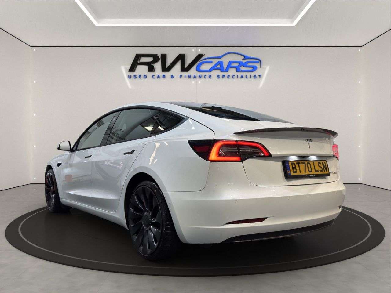 A 2020 TESLA MODEL 3 (Dual Motor) Performance Saloon 4dr Electric Auto 4WDE (Performance Upgrade A 2020 TESLA MODEL 3 (Dual Motor) Performance Saloon 4dr Electric Auto 4WDE (Performance Upgrade