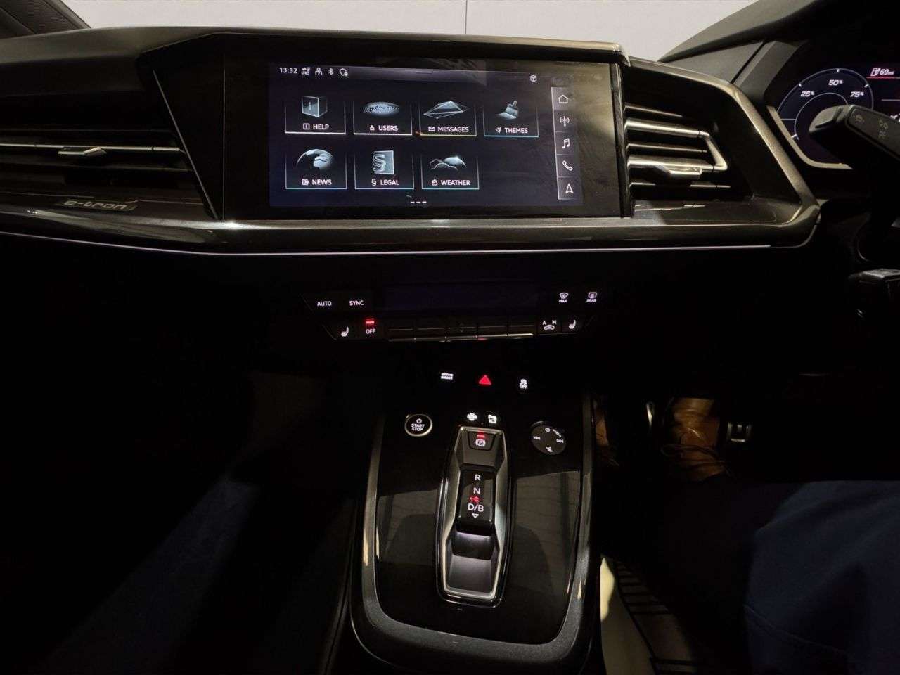 2021 AUDI Q4 E-TRON 2021 AUDI Q4 E-TRON