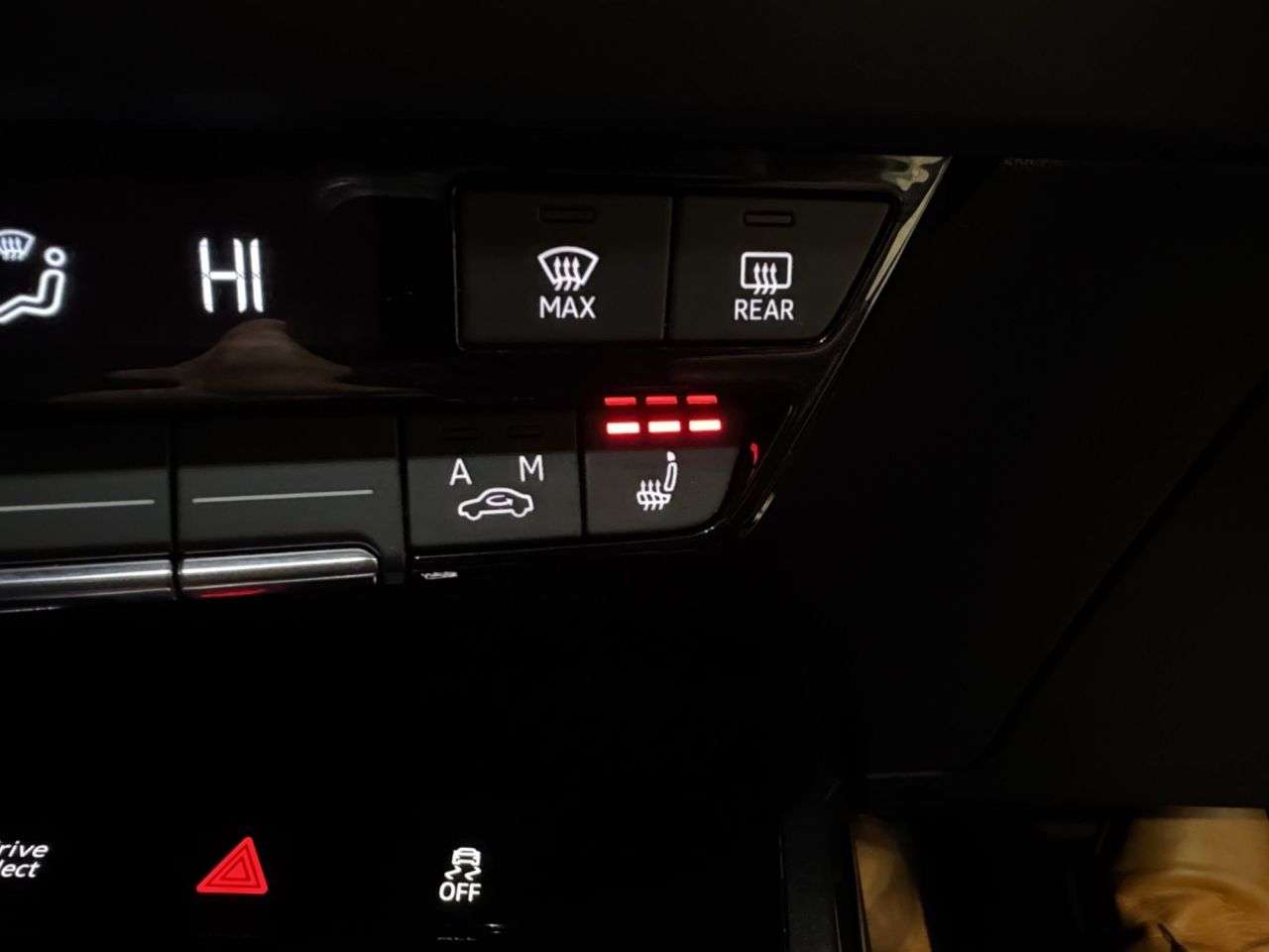 2021 AUDI Q4 E-TRON 2021 AUDI Q4 E-TRON