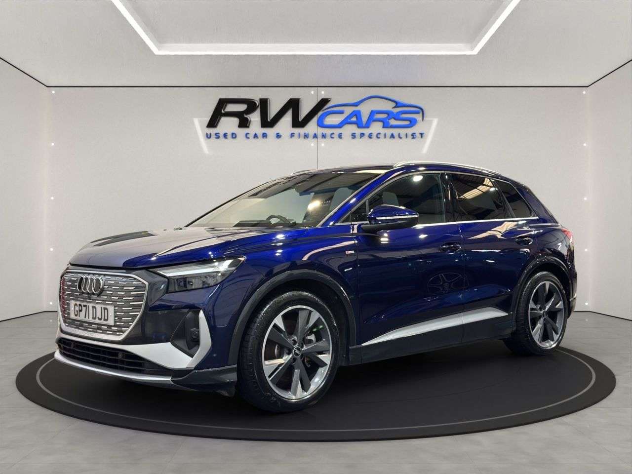 A 2021 AUDI Q4 E-TRON 40 S line SUV 5dr Electric Auto 82kWh (204 ps) A 2021 AUDI Q4 E-TRON 40 S line SUV 5dr Electric Auto 82kWh (204 ps)