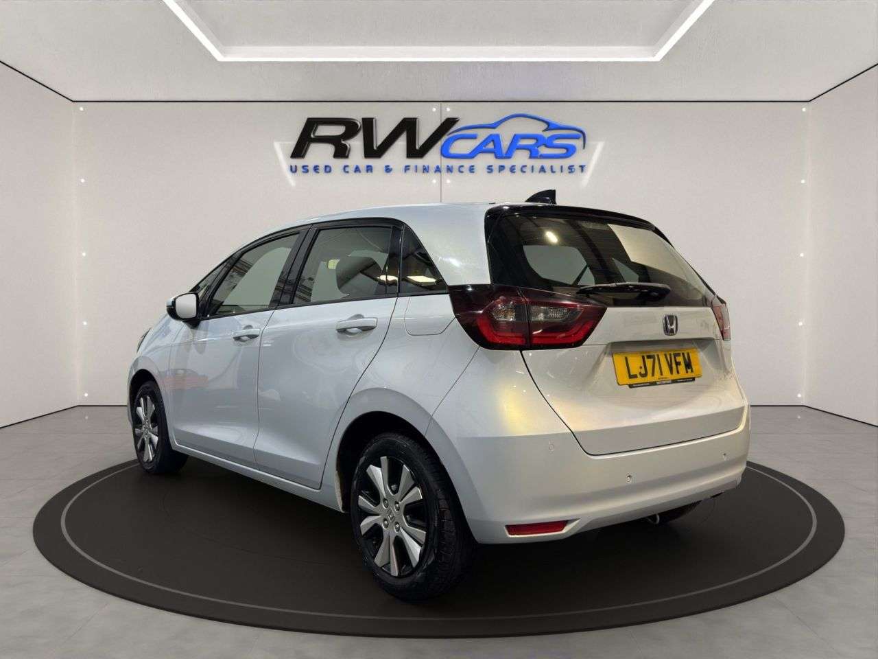 A 2021 HONDA JAZZ 1.5 h i-MMD SR Hatchback 5dr Petrol Hybrid eCVT Euro 6 (s/s) (109 ps) A 2021 HONDA JAZZ 1.5 h i-MMD SR Hatchback 5dr Petrol Hybrid eCVT Euro 6 (s/s) (109 ps)