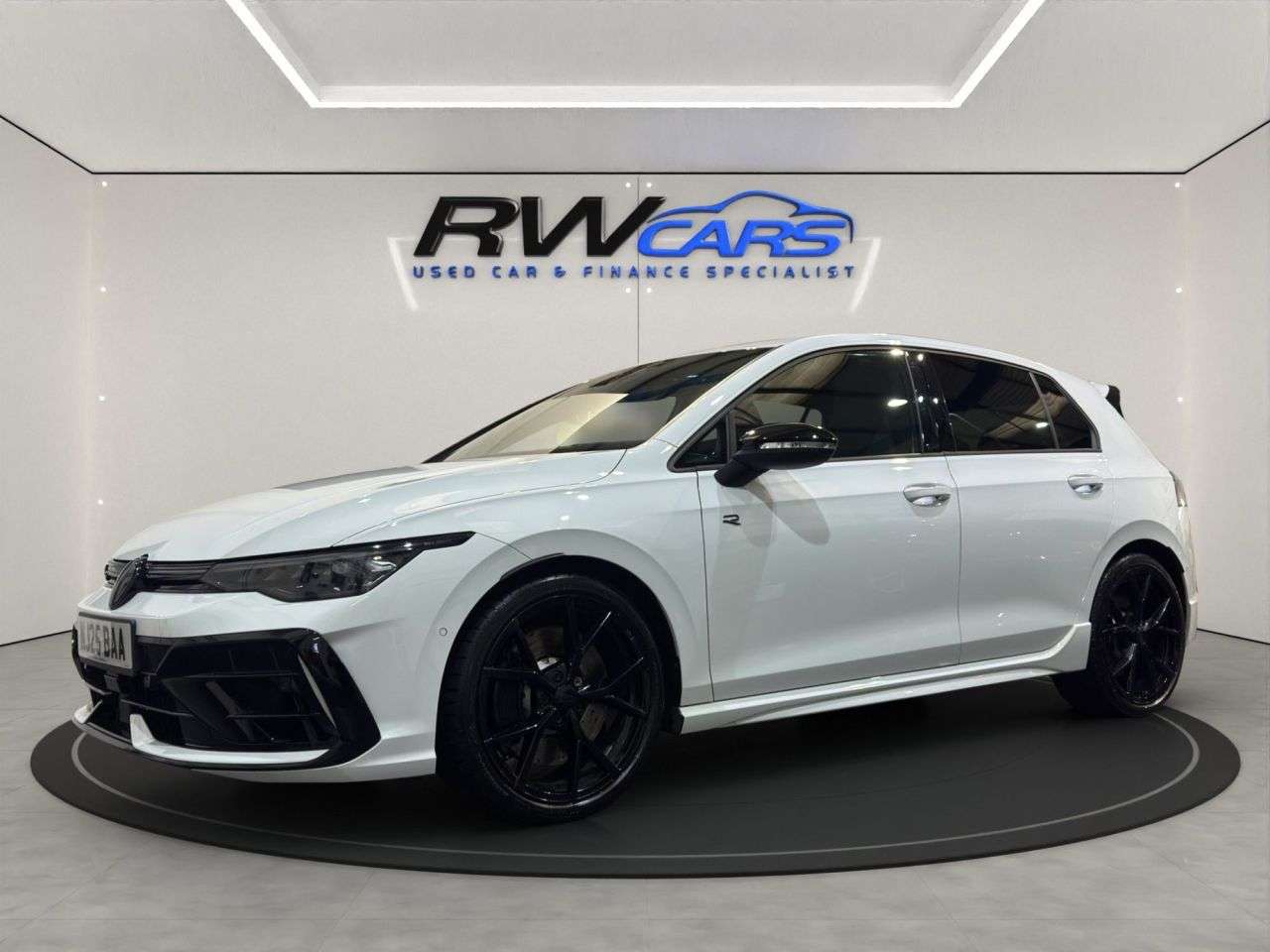 A 2025 VOLKSWAGEN GOLF 2.0 TSI R Black Edition Hatchback 5dr Petrol DSG 4Motion Euro 6 (s/s) (333 A 2025 VOLKSWAGEN GOLF 2.0 TSI R Black Edition Hatchback 5dr Petrol DSG 4Motion Euro 6 (s/s) (333