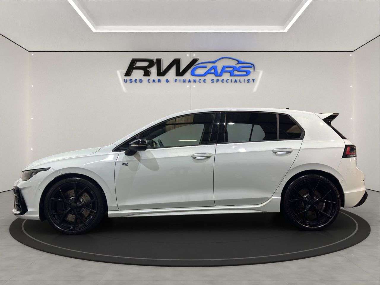 A 2025 VOLKSWAGEN GOLF 2.0 TSI R Black Edition Hatchback 5dr Petrol DSG 4Motion Euro 6 (s/s) (333 A 2025 VOLKSWAGEN GOLF 2.0 TSI R Black Edition Hatchback 5dr Petrol DSG 4Motion Euro 6 (s/s) (333