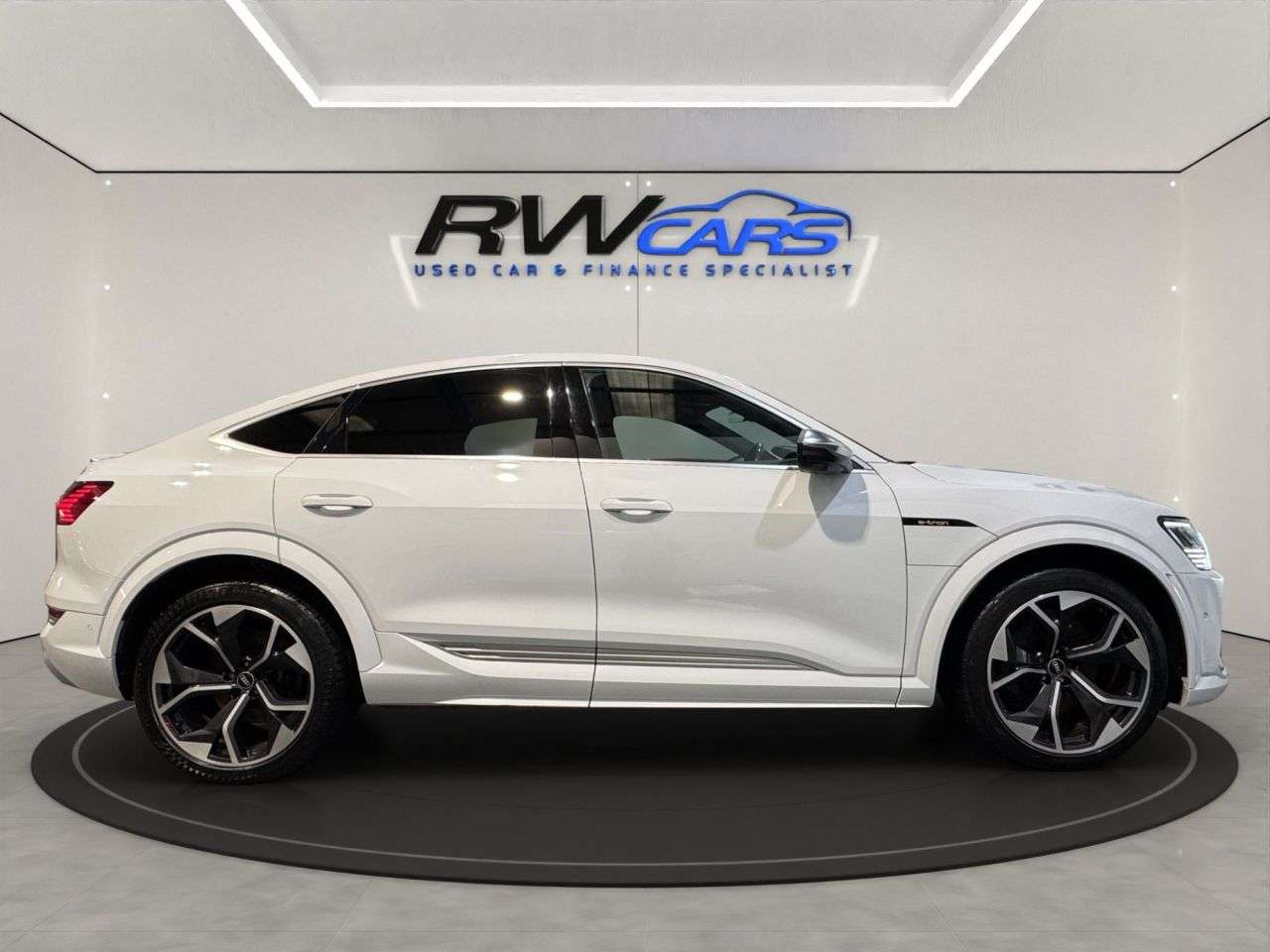 2021 AUDI E-TRON S 2021 AUDI E-TRON S