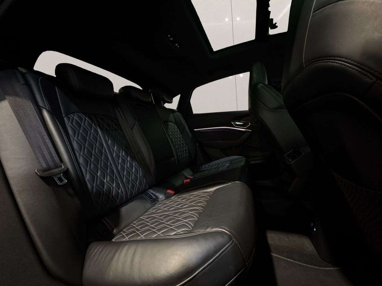 2021 AUDI E-TRON S 2021 AUDI E-TRON S