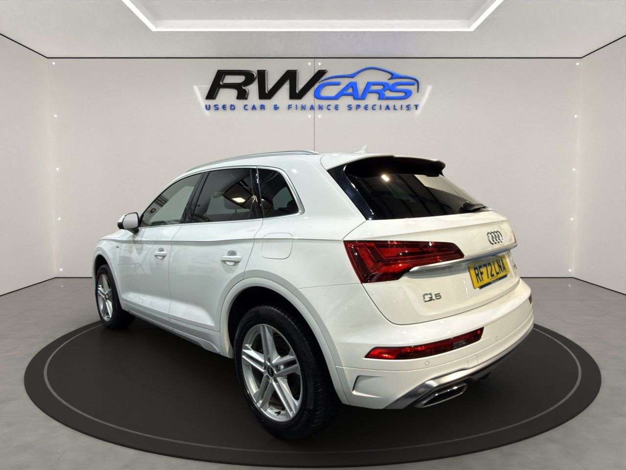 A 2023 AUDI Q5 2.0 TFSIe 50 S line SUV 5dr Petrol Plug-in Hybrid S Tronic quattro Euro 6 ( A 2023 AUDI Q5 2.0 TFSIe 50 S line SUV 5dr Petrol Plug-in Hybrid S Tronic quattro Euro 6 (