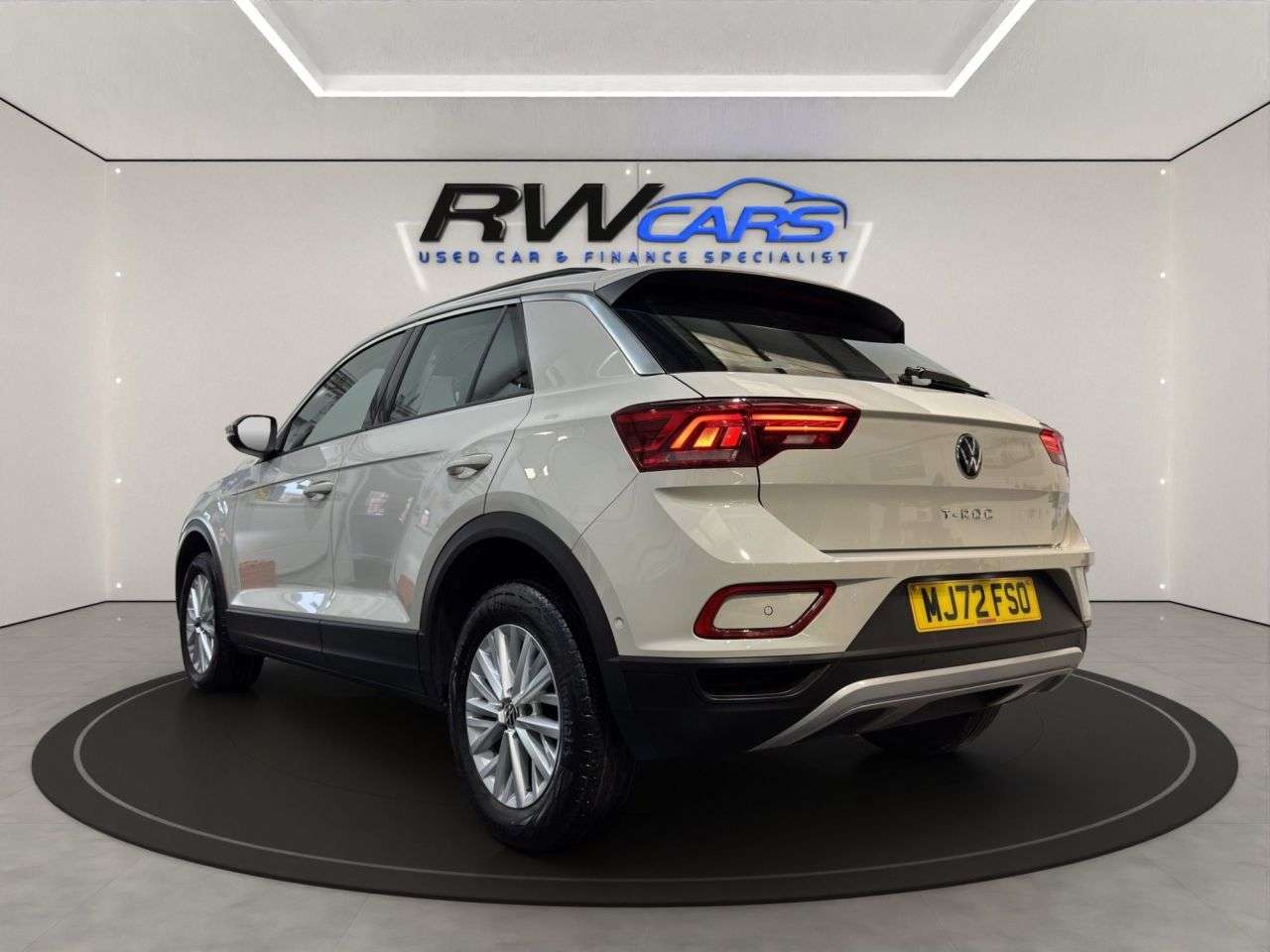 A 2022 VOLKSWAGEN T-ROC 1.5 TSI Life SUV 5dr Petrol DSG Euro 6 (s/s) (150 ps) A 2022 VOLKSWAGEN T-ROC 1.5 TSI Life SUV 5dr Petrol DSG Euro 6 (s/s) (150 ps)