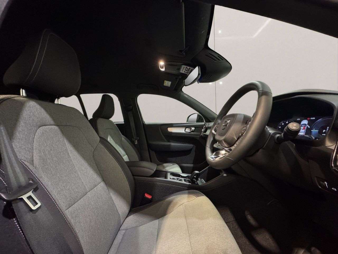 2022 VOLVO XC40 2022 VOLVO XC40