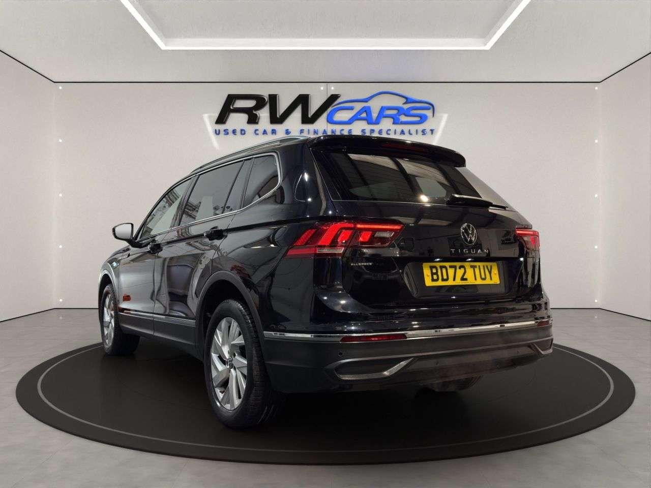 A 2022 VOLKSWAGEN TIGUAN ALLSPACE 1.5 TSI Life SUV 5dr Petrol DSG Euro 6 (s/s) (150 ps) A 2022 VOLKSWAGEN TIGUAN ALLSPACE 1.5 TSI Life SUV 5dr Petrol DSG Euro 6 (s/s) (150 ps)