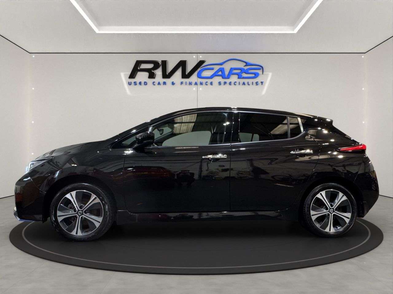 A 2020 NISSAN LEAF 62kWh e+ n-tec Hatchback 5dr Electric Auto (217 ps) A 2020 NISSAN LEAF 62kWh e+ n-tec Hatchback 5dr Electric Auto (217 ps)