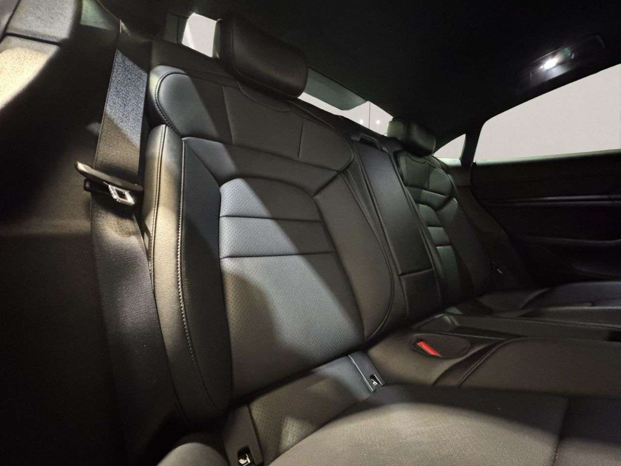 2022 PORSCHE TAYCAN 2022 PORSCHE TAYCAN