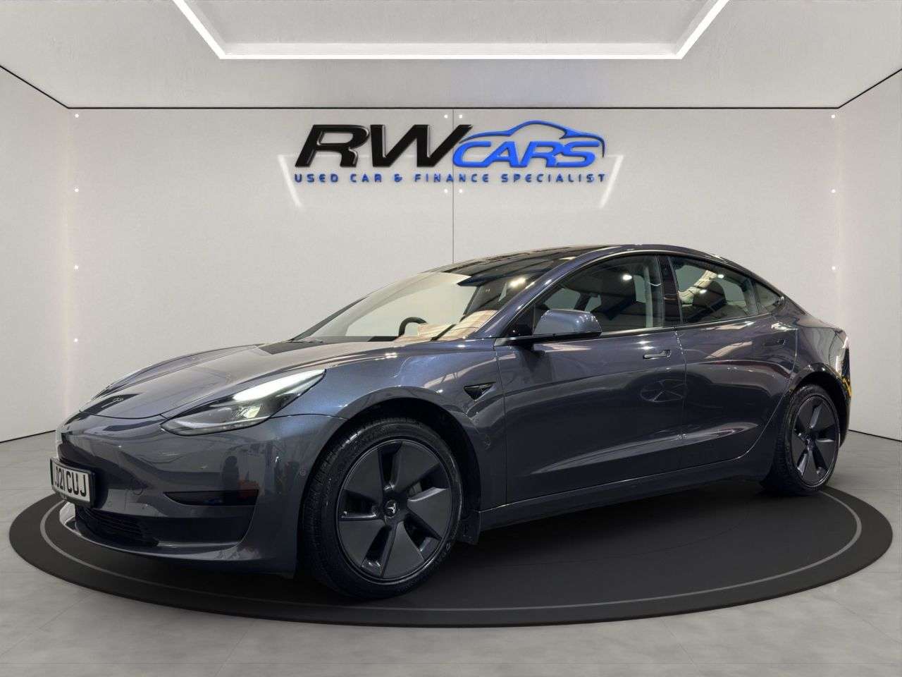 A 2021 TESLA MODEL 3 Standard Range Plus Saloon 4dr Electric Auto RWD (241 bhp) A 2021 TESLA MODEL 3 Standard Range Plus Saloon 4dr Electric Auto RWD (241 bhp)