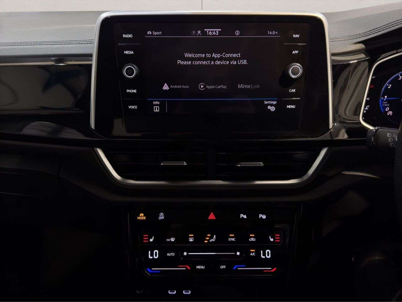 2022 VOLKSWAGEN T-ROC 2022 VOLKSWAGEN T-ROC