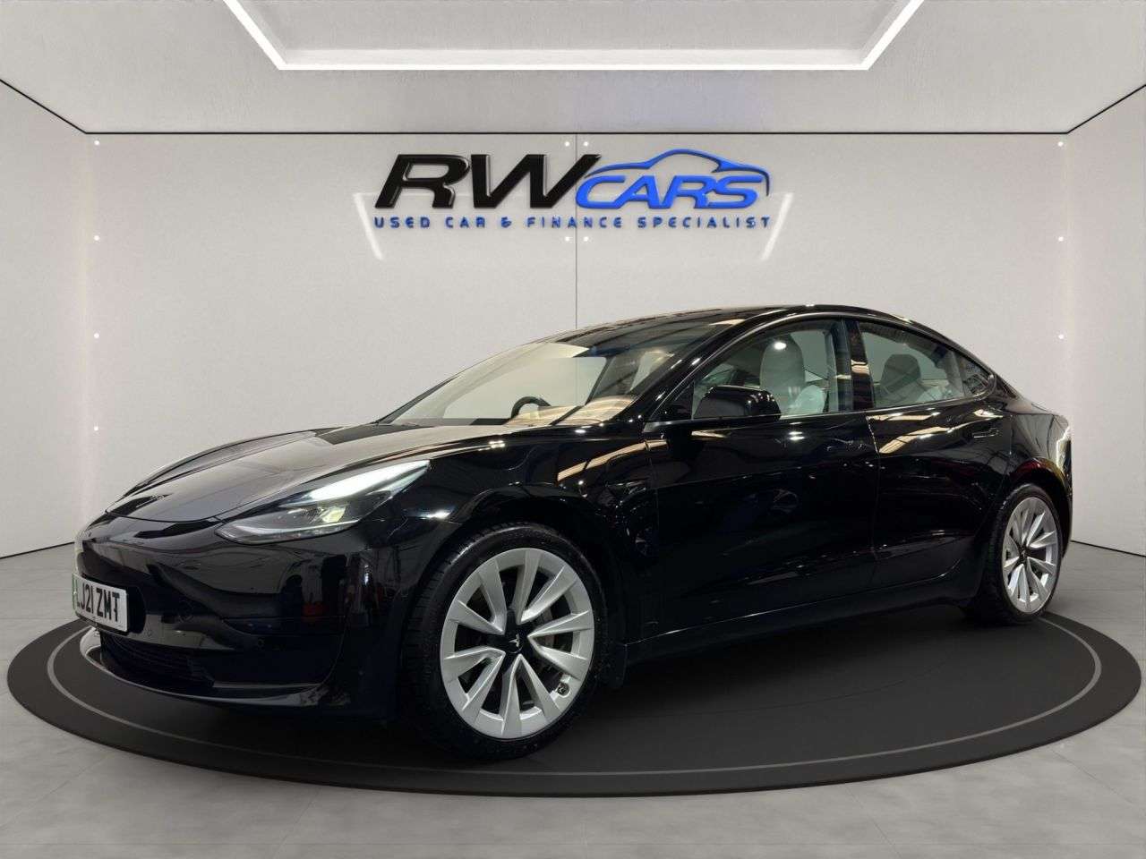 A 2021 TESLA MODEL 3 Standard Range Plus Saloon 4dr Electric Auto RWD (241 bhp) A 2021 TESLA MODEL 3 Standard Range Plus Saloon 4dr Electric Auto RWD (241 bhp)