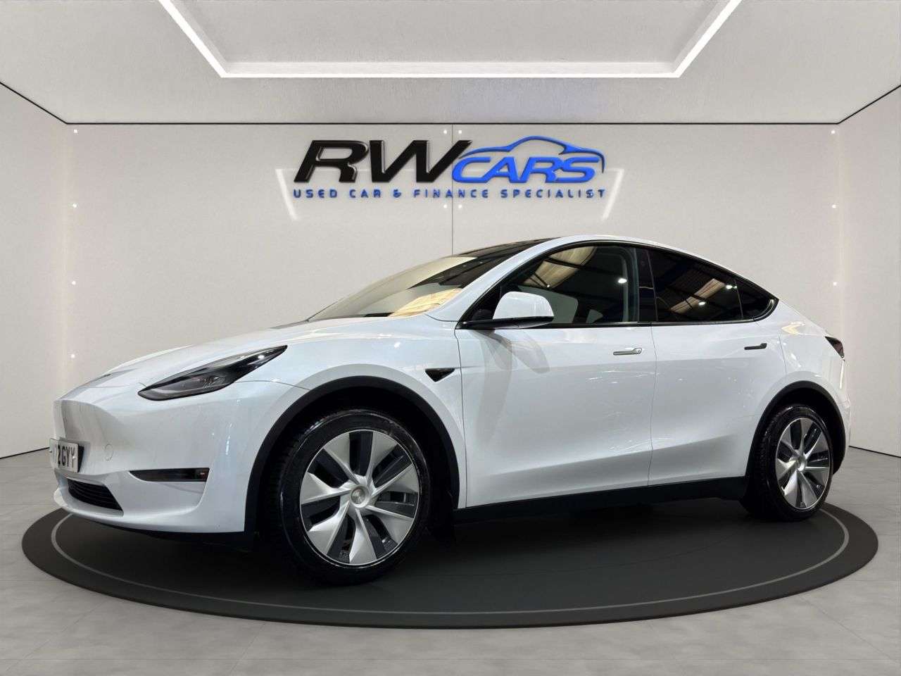 A 2022 TESLA MODEL Y (Dual Motor) Long Range SUV 5dr Electric Auto 4WDE (384 bhp) A 2022 TESLA MODEL Y (Dual Motor) Long Range SUV 5dr Electric Auto 4WDE (384 bhp)