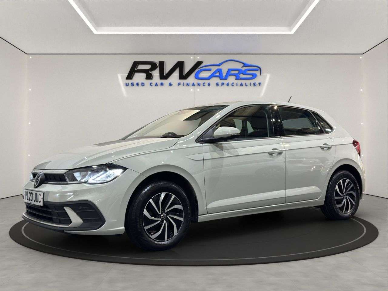 A 2023 VOLKSWAGEN POLO 1.0 EVO Life Hatchback 5dr Petrol Manual Euro 6 (s/s) (80 ps) A 2023 VOLKSWAGEN POLO 1.0 EVO Life Hatchback 5dr Petrol Manual Euro 6 (s/s) (80 ps)