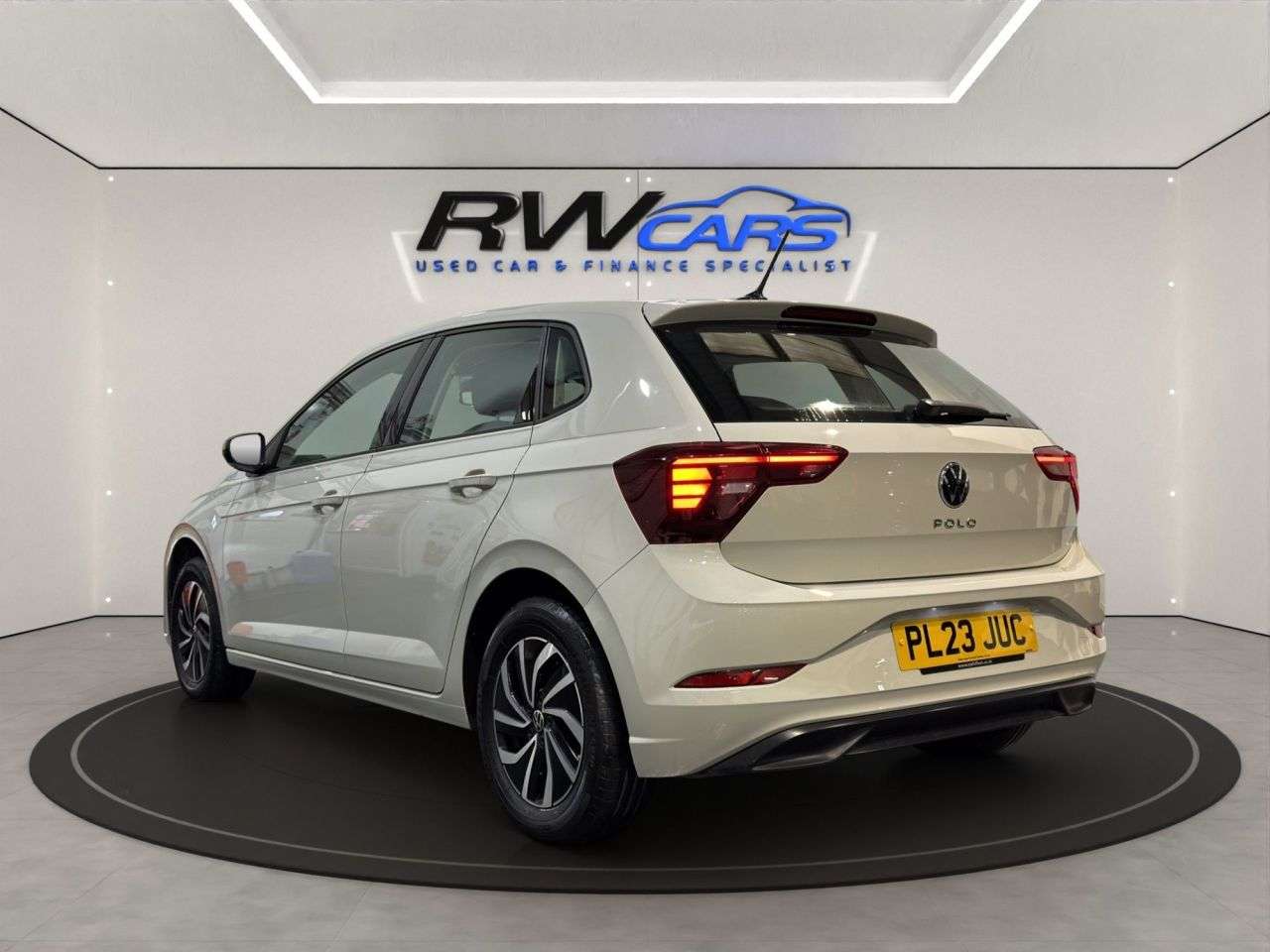 A 2023 VOLKSWAGEN POLO 1.0 EVO Life Hatchback 5dr Petrol Manual Euro 6 (s/s) (80 ps) A 2023 VOLKSWAGEN POLO 1.0 EVO Life Hatchback 5dr Petrol Manual Euro 6 (s/s) (80 ps)