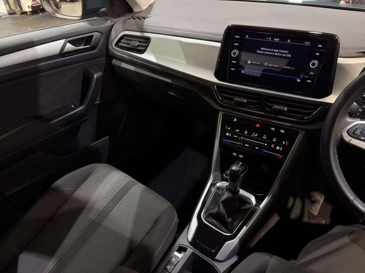 2023 VOLKSWAGEN T-ROC 2023 VOLKSWAGEN T-ROC