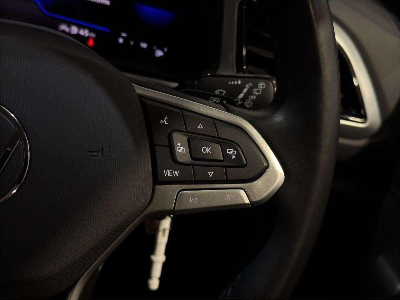 2023 VOLKSWAGEN T-ROC 2023 VOLKSWAGEN T-ROC