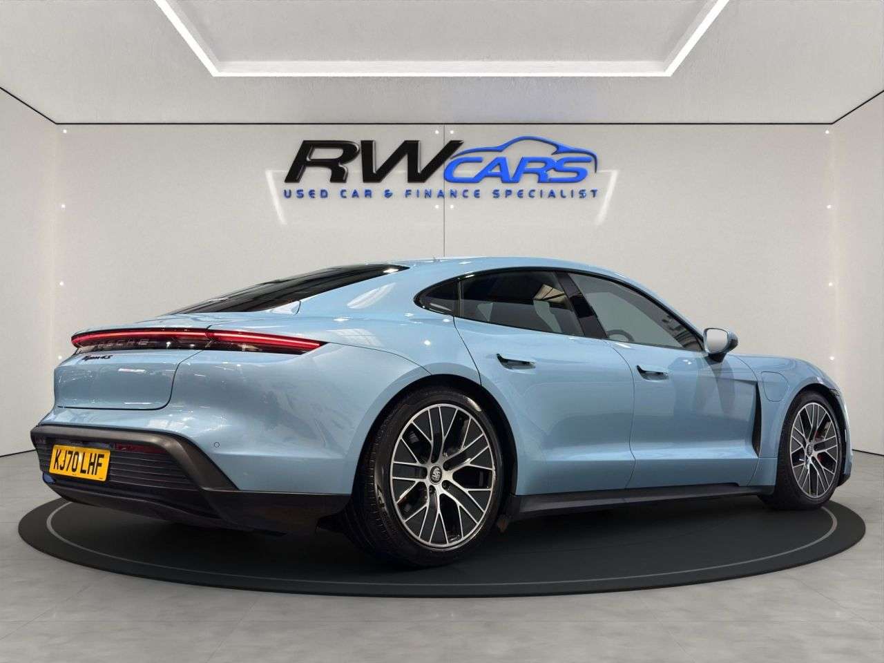 2020 PORSCHE TAYCAN 2020 PORSCHE TAYCAN