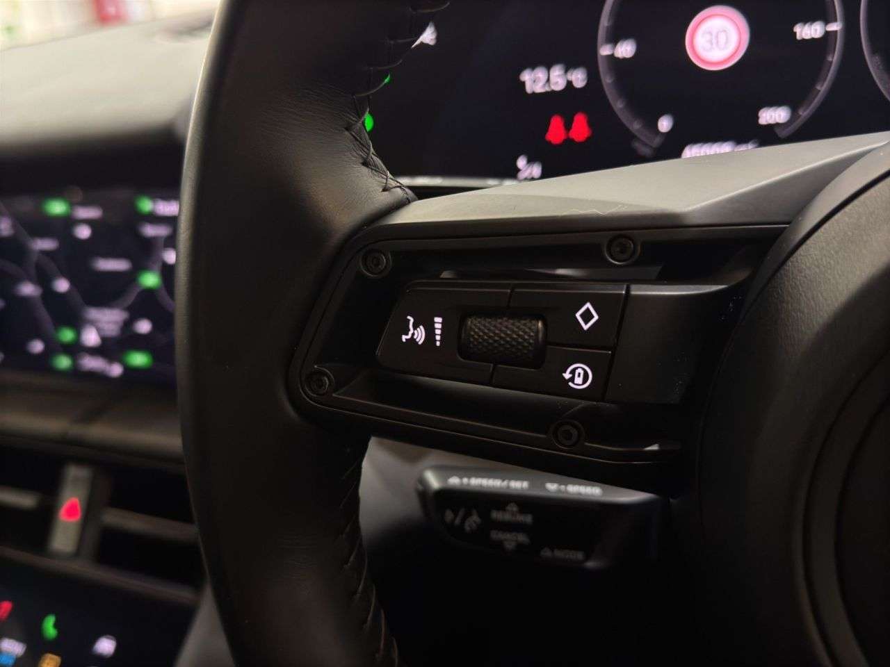 2020 PORSCHE TAYCAN 2020 PORSCHE TAYCAN