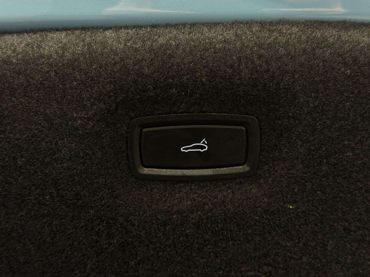 2020 PORSCHE TAYCAN 2020 PORSCHE TAYCAN