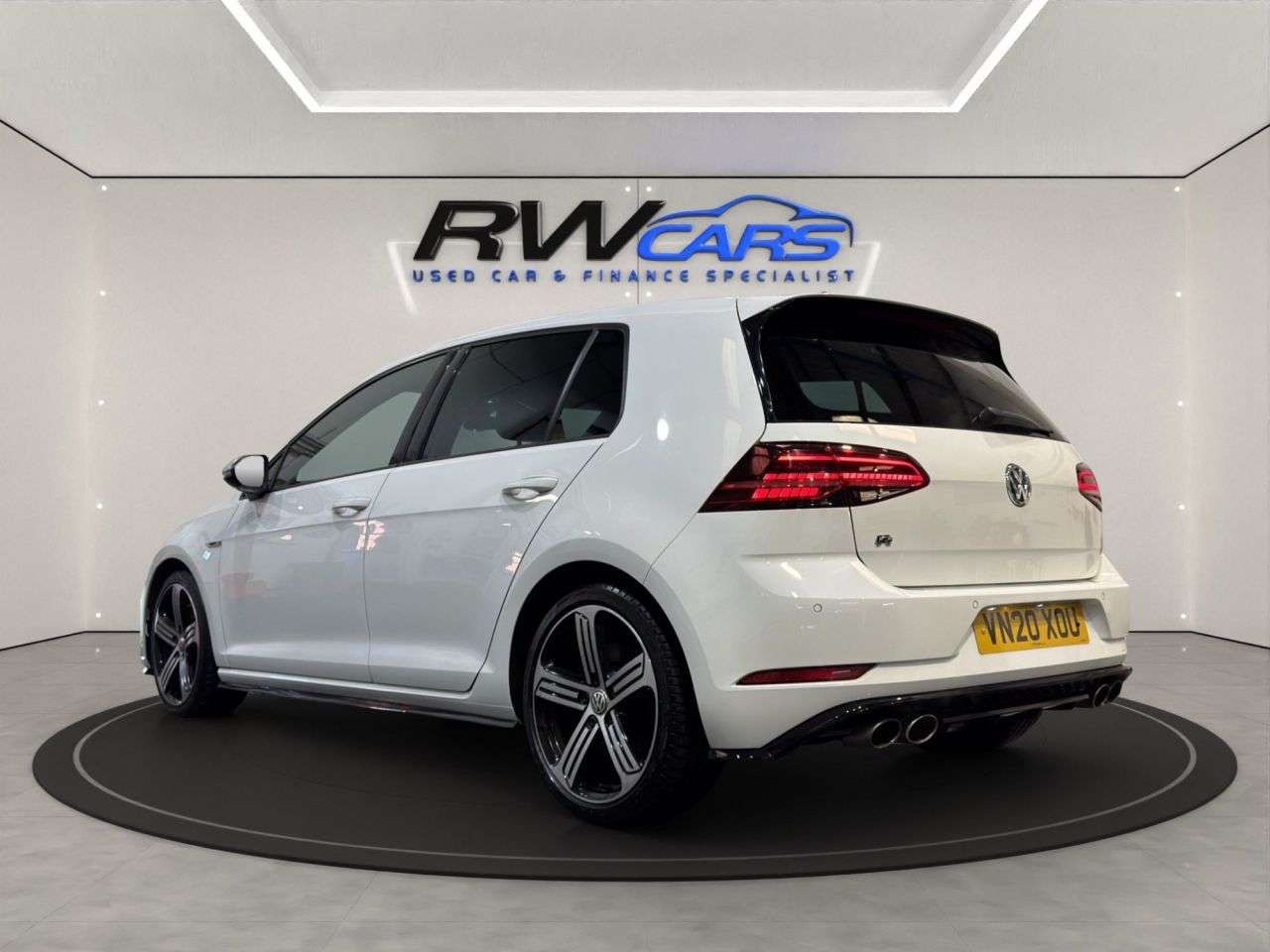 A 2020 VOLKSWAGEN GOLF 2.0 TSI R Hatchback 5dr Petrol DSG 4Motion Euro 6 (s/s) (300 ps) A 2020 VOLKSWAGEN GOLF 2.0 TSI R Hatchback 5dr Petrol DSG 4Motion Euro 6 (s/s) (300 ps)