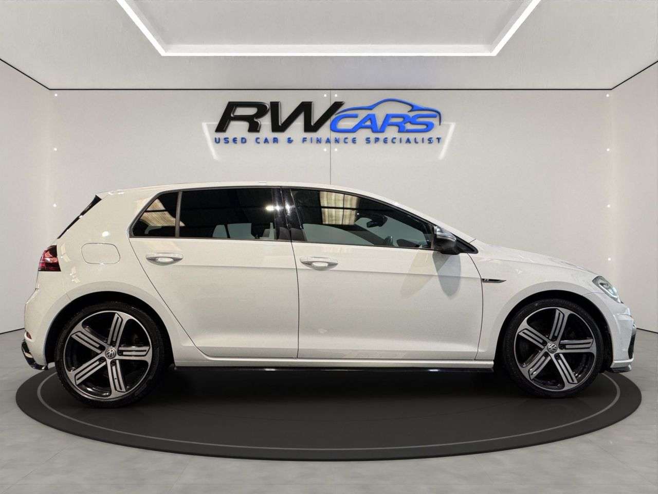 2020 VOLKSWAGEN GOLF 2020 VOLKSWAGEN GOLF