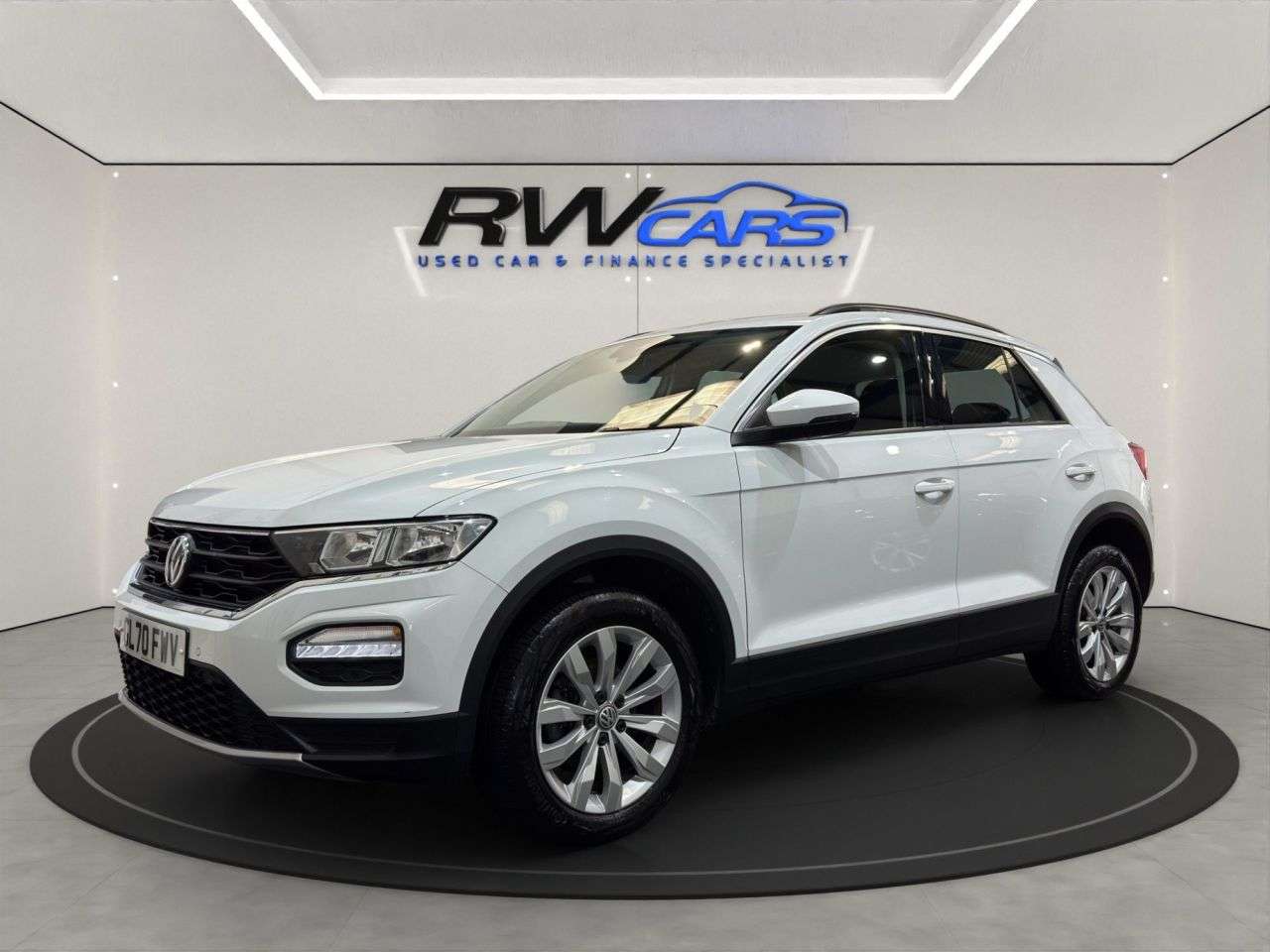A 2020 VOLKSWAGEN T-ROC 1.0 TSI SE SUV 5dr Petrol Manual Euro 6 (s/s) (110 ps) A 2020 VOLKSWAGEN T-ROC 1.0 TSI SE SUV 5dr Petrol Manual Euro 6 (s/s) (110 ps)