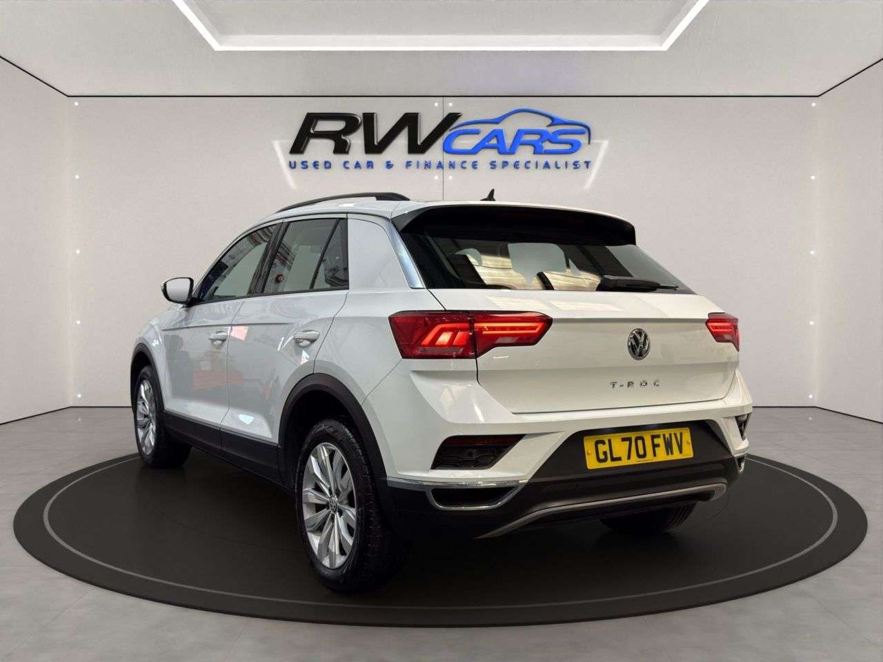 A 2020 VOLKSWAGEN T-ROC 1.0 TSI SE SUV 5dr Petrol Manual Euro 6 (s/s) (110 ps) A 2020 VOLKSWAGEN T-ROC 1.0 TSI SE SUV 5dr Petrol Manual Euro 6 (s/s) (110 ps)