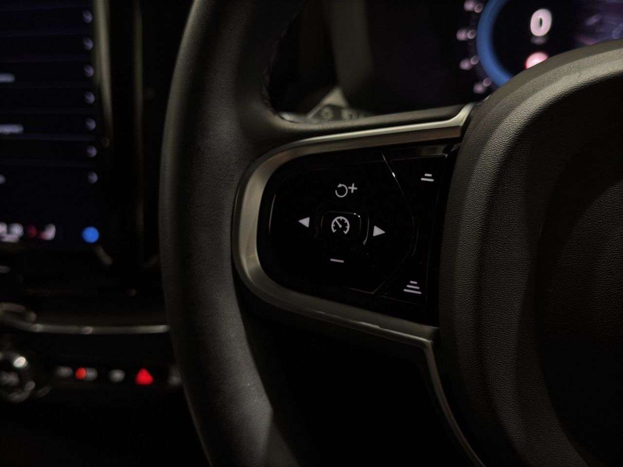 2022 VOLVO XC60 2022 VOLVO XC60