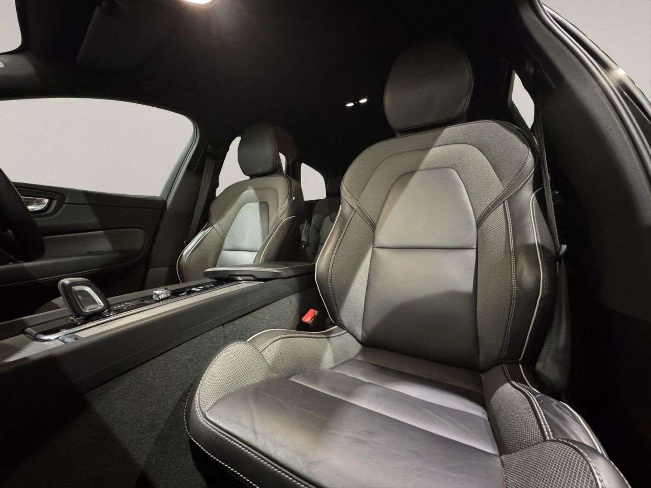 2022 VOLVO XC60 2022 VOLVO XC60