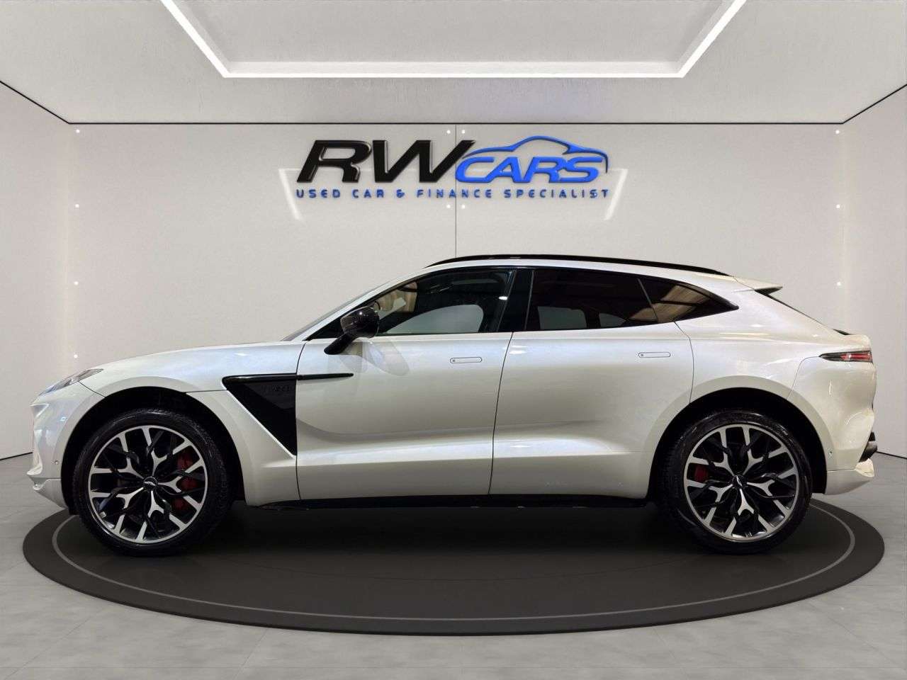 A 2020 ASTON MARTIN DBX 4.0 V8 First Edition 1/500 SUV 5dr Petrol Auto 4WD Euro 6 (s/s) (550 ps) A 2020 ASTON MARTIN DBX 4.0 V8 First Edition 1/500 SUV 5dr Petrol Auto 4WD Euro 6 (s/s) (550 ps)