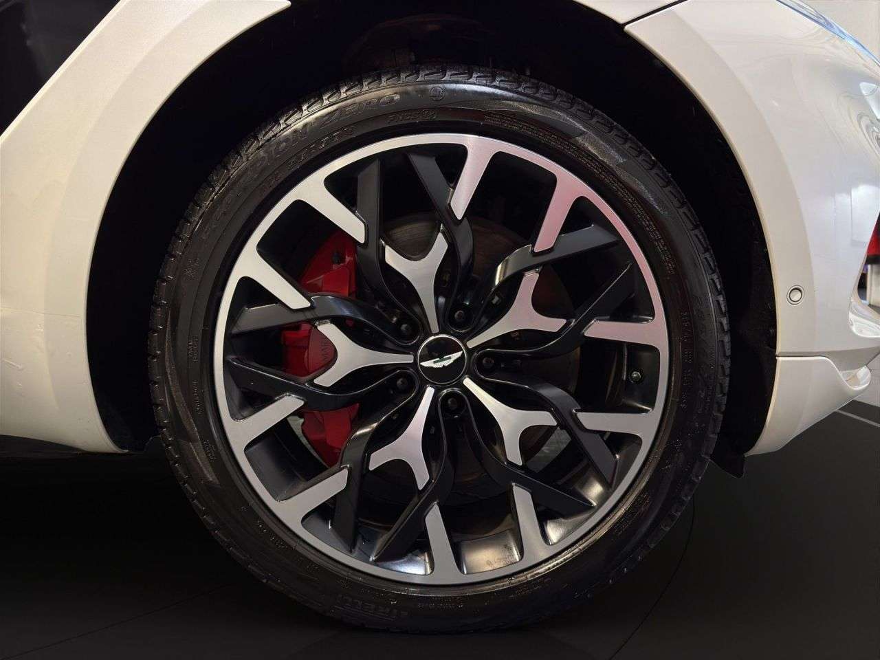 2020 ASTON MARTIN DBX 2020 ASTON MARTIN DBX