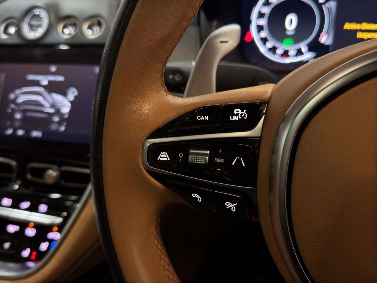 2020 ASTON MARTIN DBX 2020 ASTON MARTIN DBX