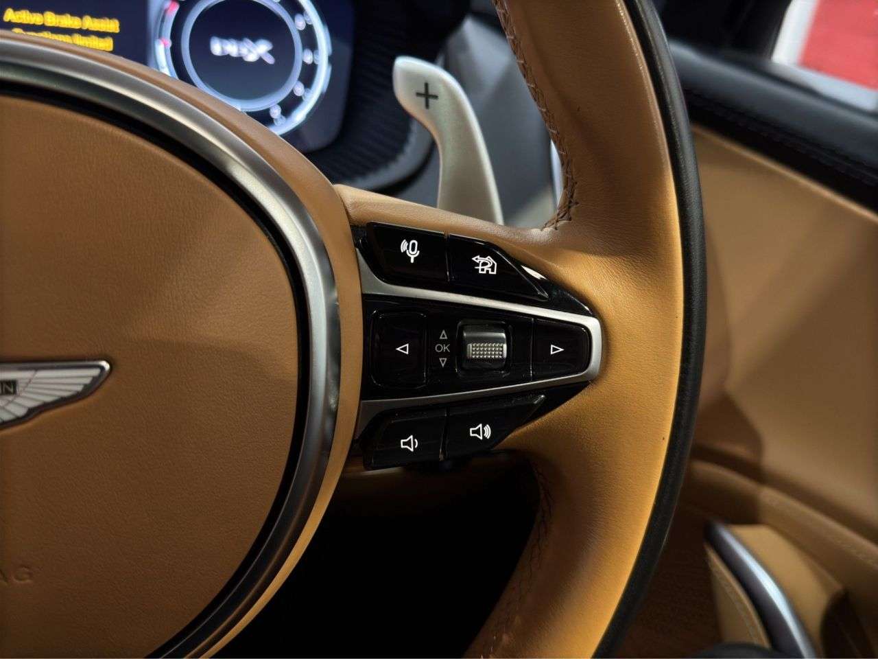 2020 ASTON MARTIN DBX 2020 ASTON MARTIN DBX