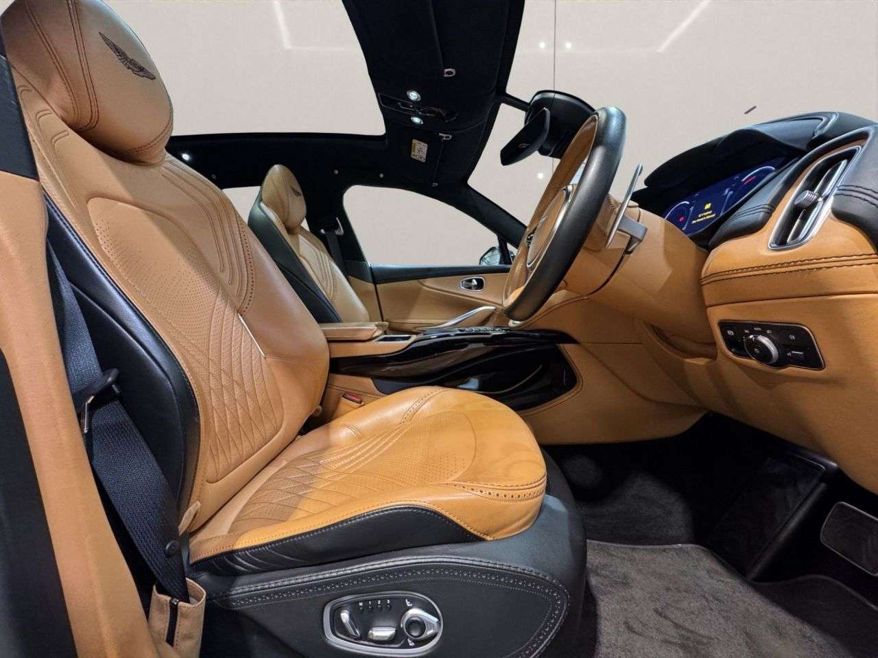 2020 ASTON MARTIN DBX 2020 ASTON MARTIN DBX