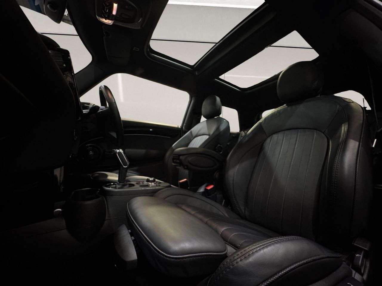 2021 MINI ELECTRIC HATCH 2021 MINI ELECTRIC HATCH