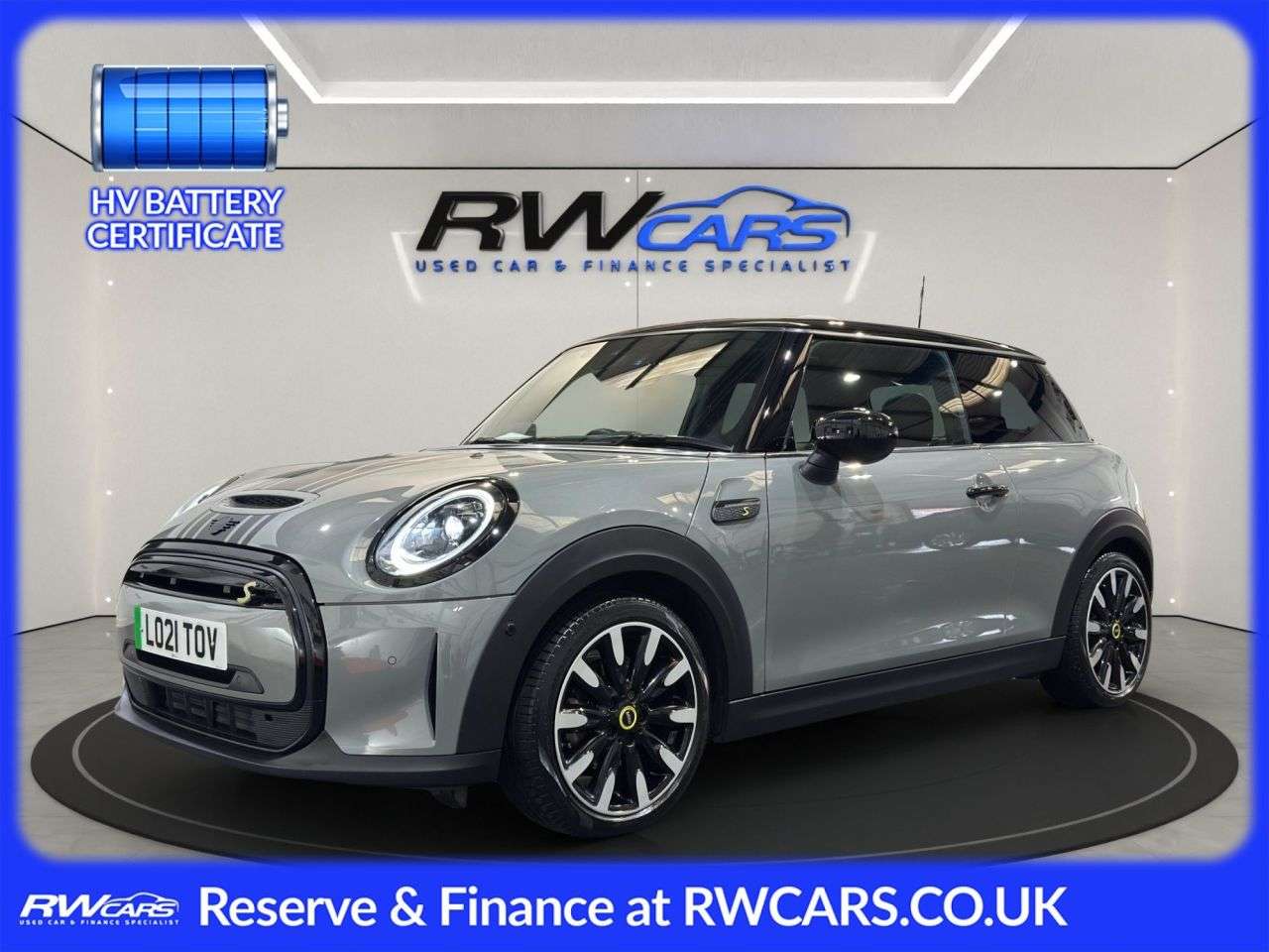 A 2021 MINI ELECTRIC HATCH Cooper SE 32.6kWh Level 3 Hatchback 3dr Electric Auto (184 ps) A 2021 MINI ELECTRIC HATCH Cooper SE 32.6kWh Level 3 Hatchback 3dr Electric Auto (184 ps)