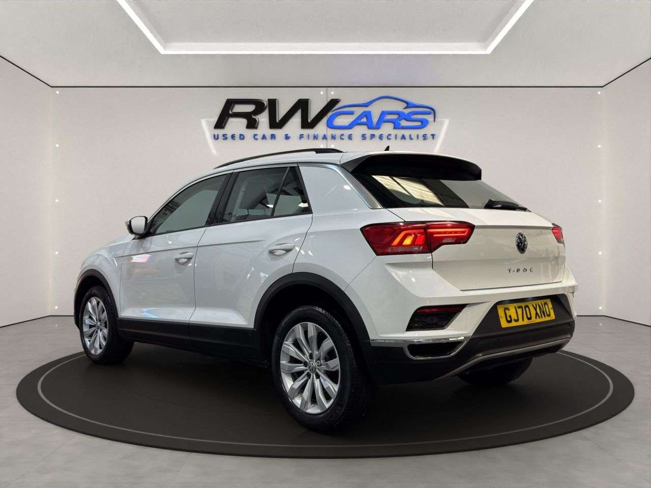 A 2020 VOLKSWAGEN T-ROC 1.0 TSI SE SUV 5dr Petrol Manual Euro 6 (s/s) (110 ps) A 2020 VOLKSWAGEN T-ROC 1.0 TSI SE SUV 5dr Petrol Manual Euro 6 (s/s) (110 ps)