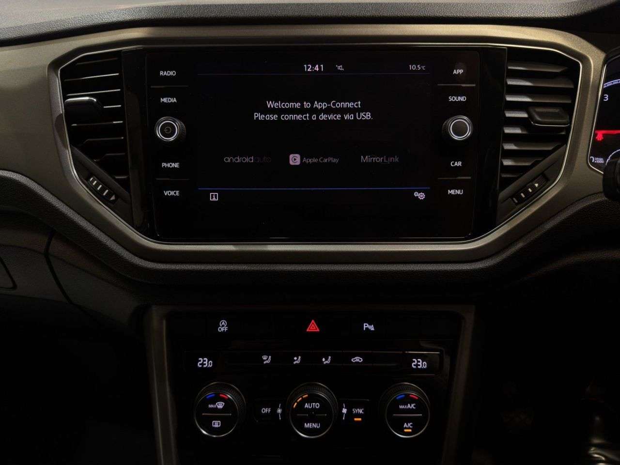 2020 VOLKSWAGEN T-ROC 2020 VOLKSWAGEN T-ROC