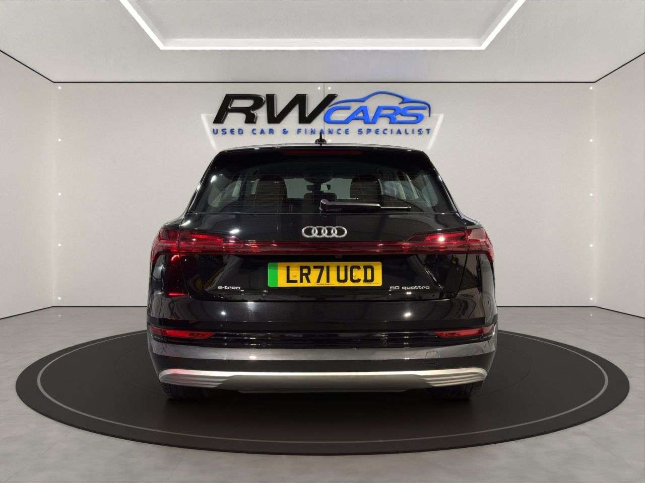 2021 AUDI E-TRON 2021 AUDI E-TRON