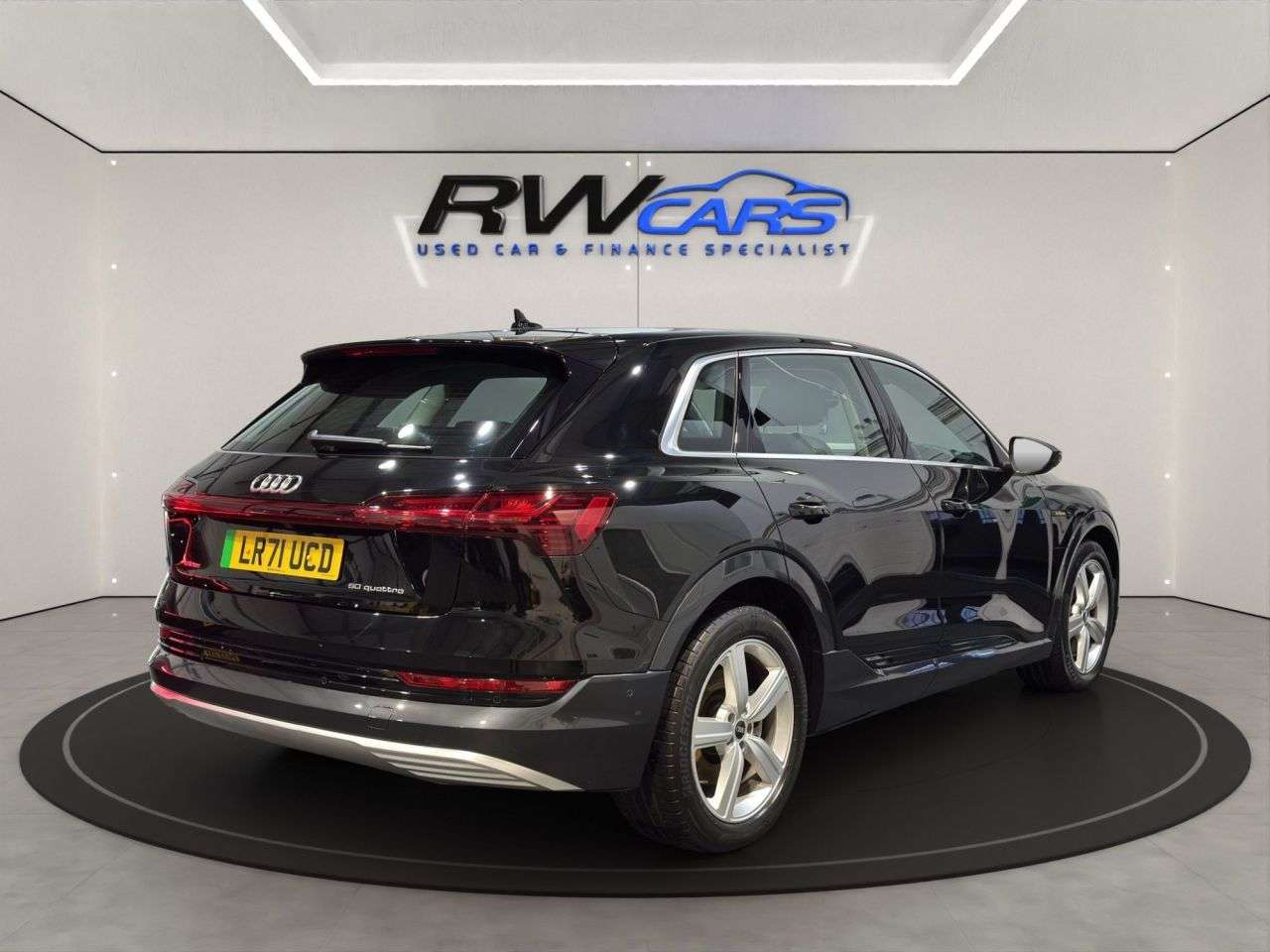 2021 AUDI E-TRON 2021 AUDI E-TRON