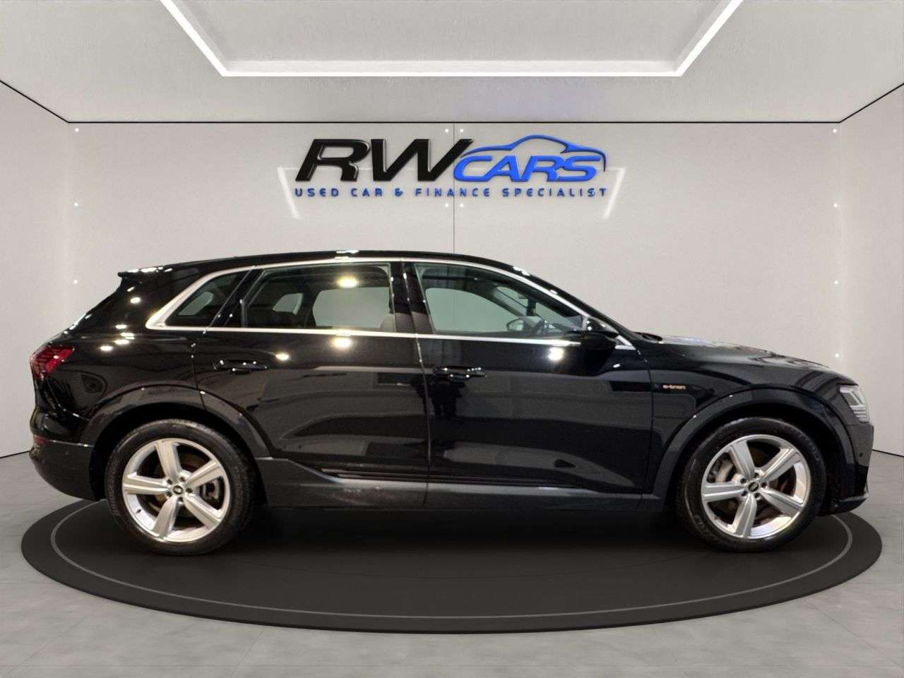 2021 AUDI E-TRON 2021 AUDI E-TRON