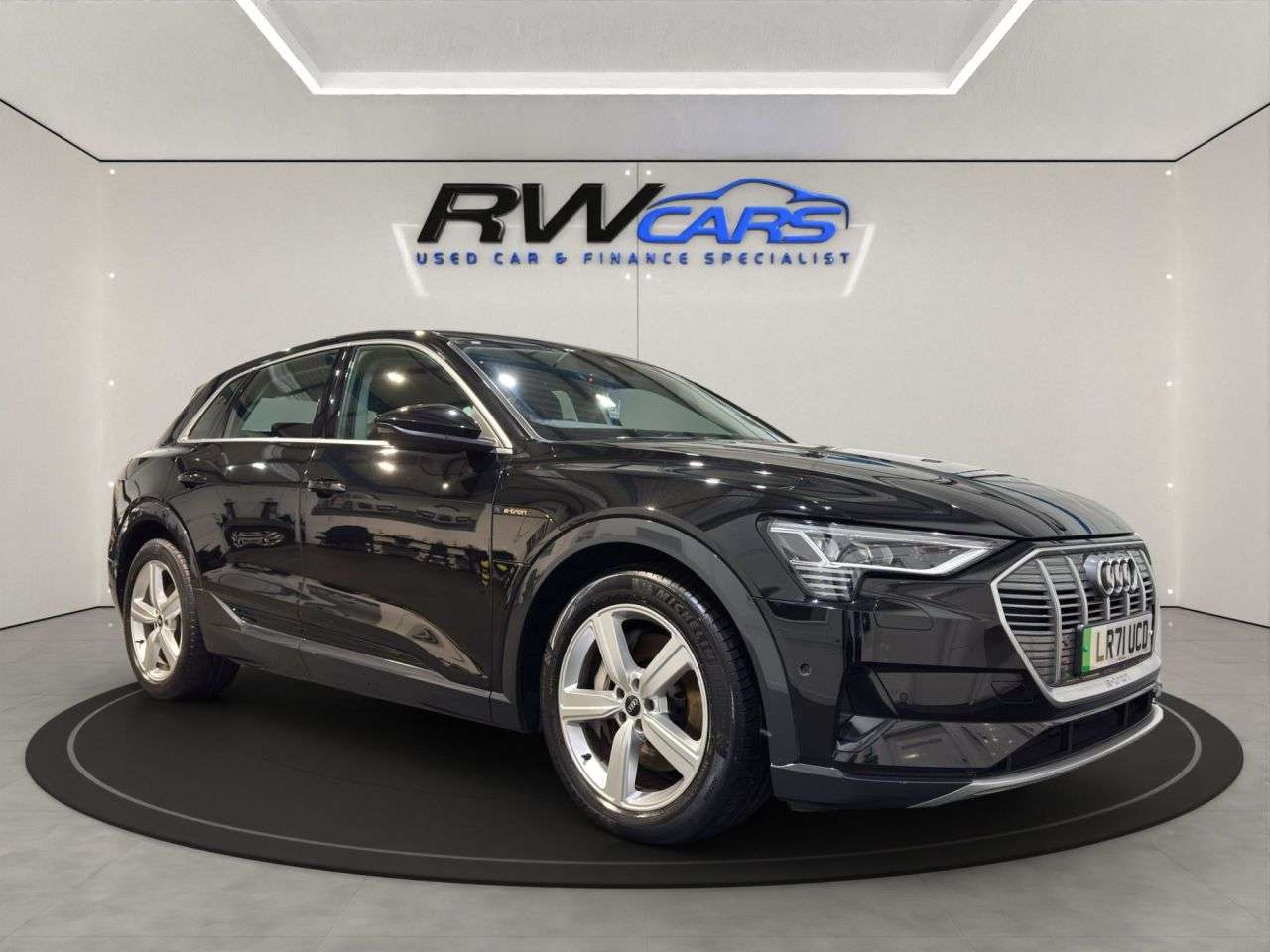 2021 AUDI E-TRON 2021 AUDI E-TRON