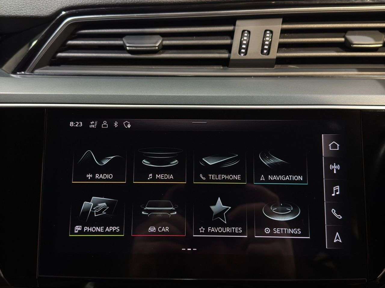 2021 AUDI E-TRON 2021 AUDI E-TRON