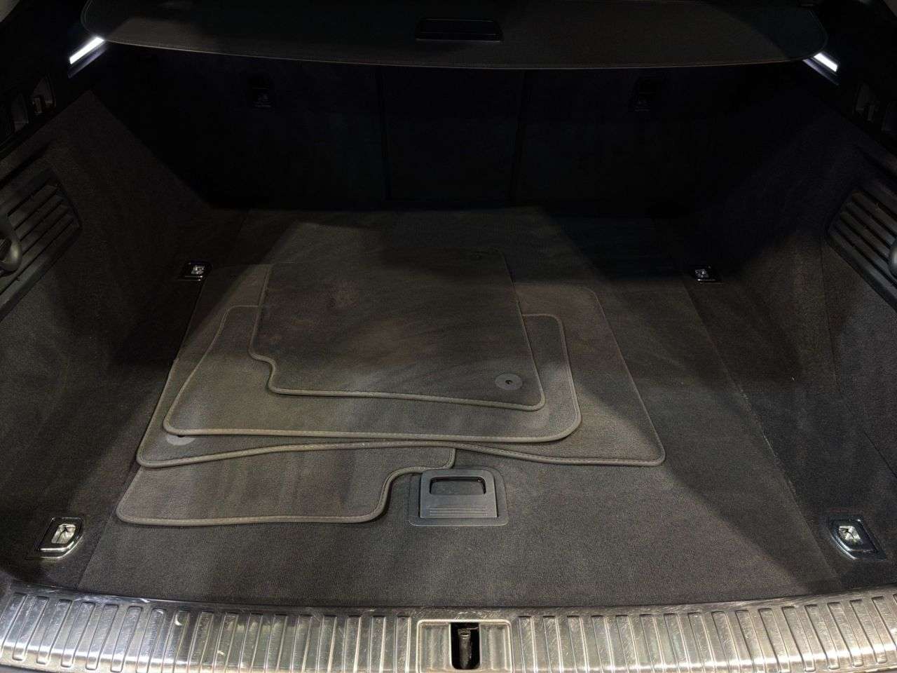 2021 AUDI E-TRON 2021 AUDI E-TRON