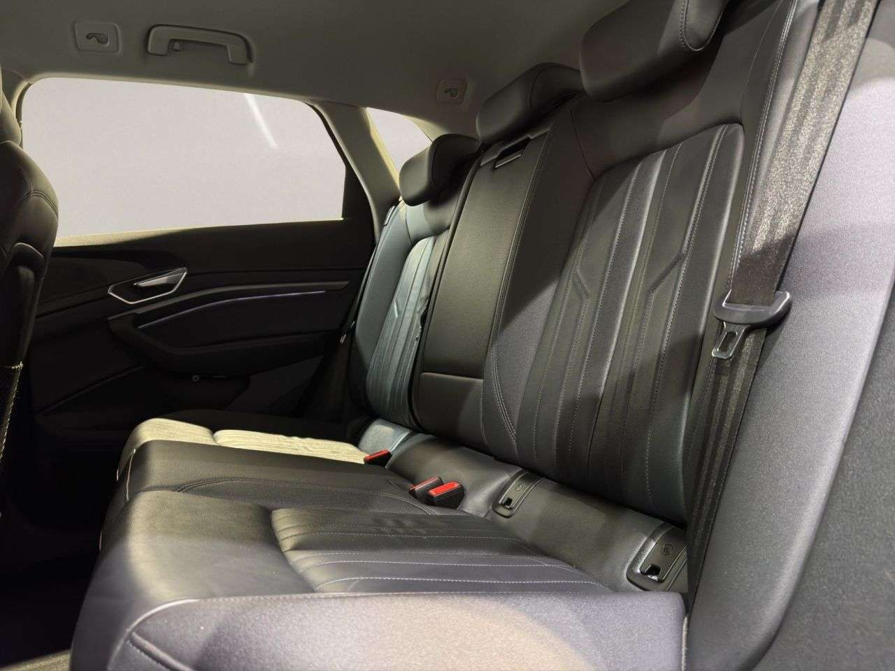 2021 AUDI E-TRON 2021 AUDI E-TRON